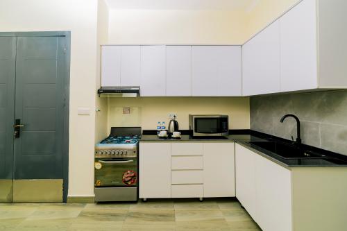 room_203_kitchen